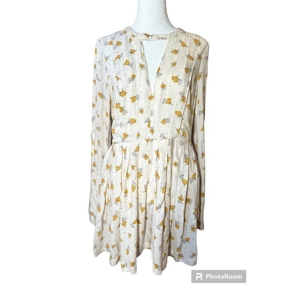 Free People Dresses & Skirts - Free People Women's‎ Tegan Long-Sleeve Floral Printed Mini Dress, Size 4